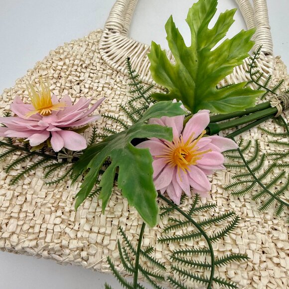 Vintage 1960s Handbag with plastic flowers - Picture 11 of 13